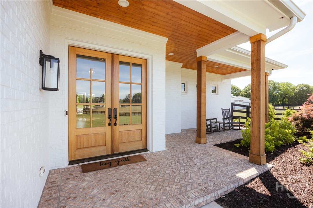 1820 Clover Lane Property Photo 4