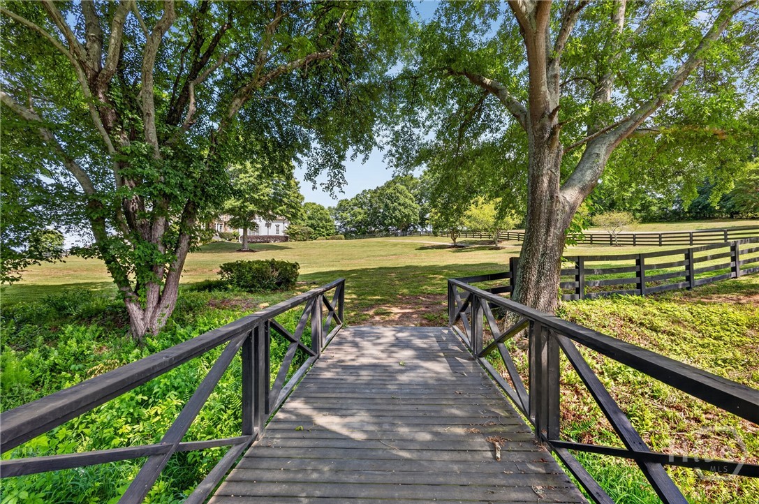 1123 Dee Kennedy Road Property Photo 26
