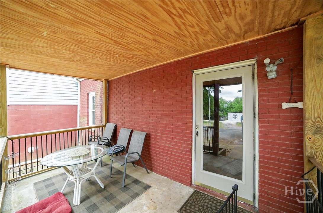 651 S Jackson Street Property Photo 3