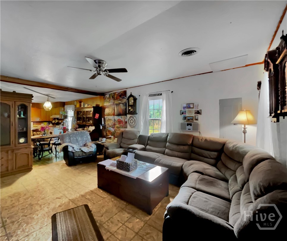 651 S Jackson Street Property Photo 4