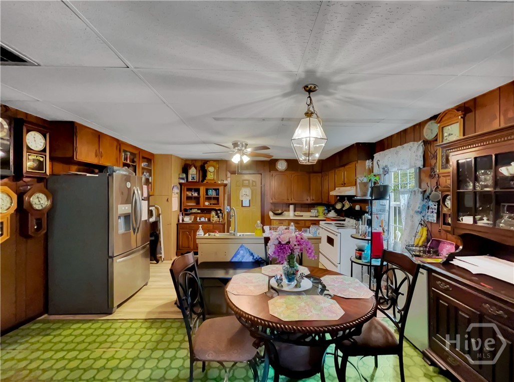 651 S Jackson Street Property Photo 8