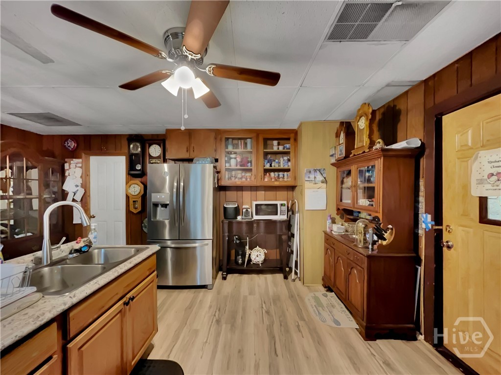 651 S Jackson Street Property Photo 13