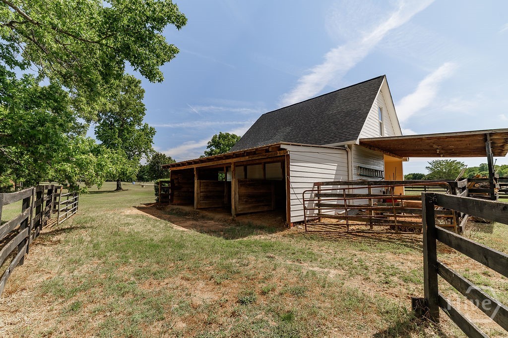 1051 Greenfield Lane Property Photo 61