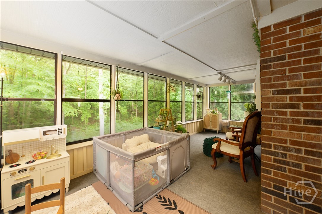 46 Sunset Circle Property Photo 12