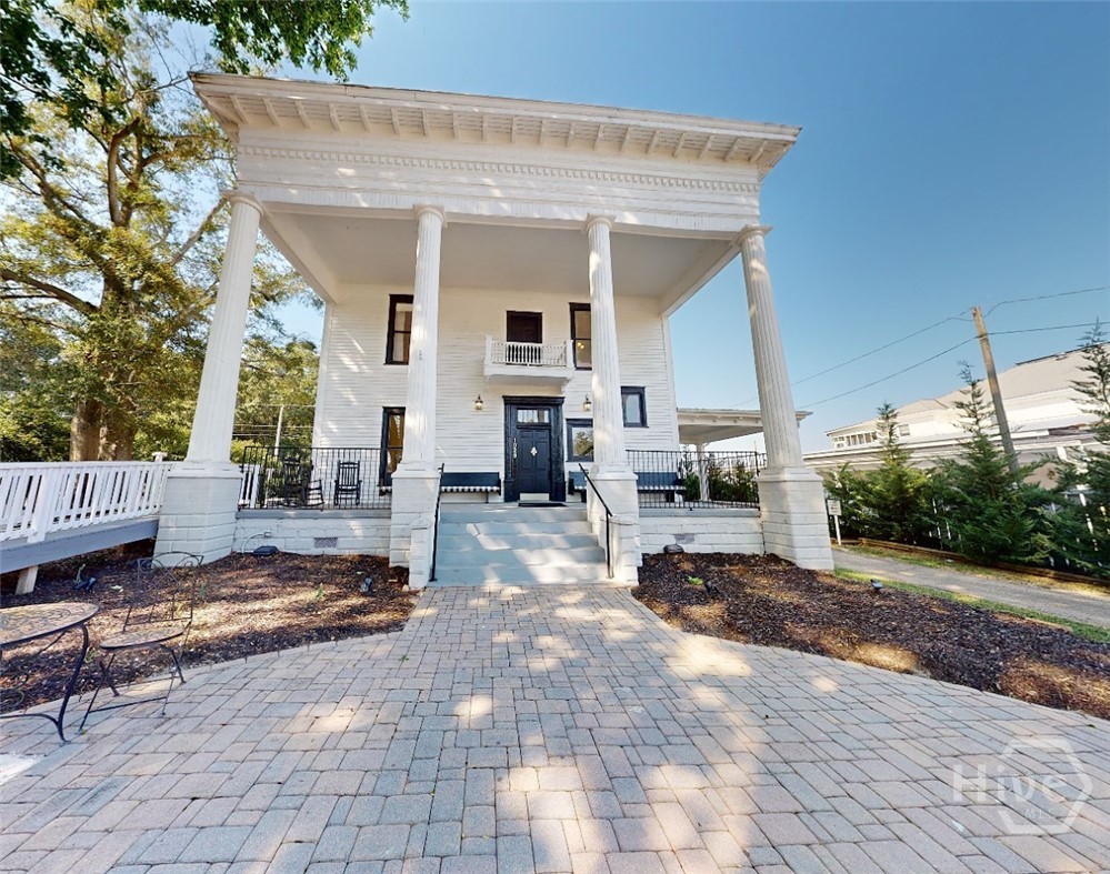 1029 S Elm Street Property Photo 1