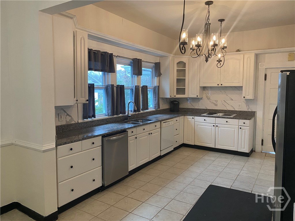 1029 S Elm Street Property Photo 10