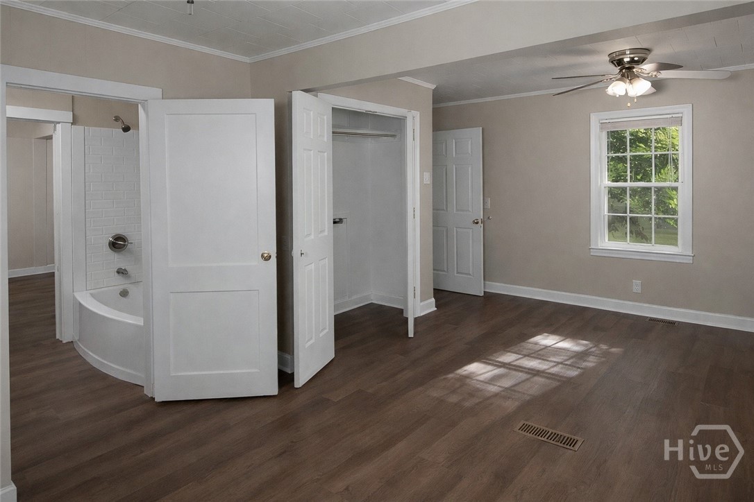471 E Montgomery Street Property Photo 6