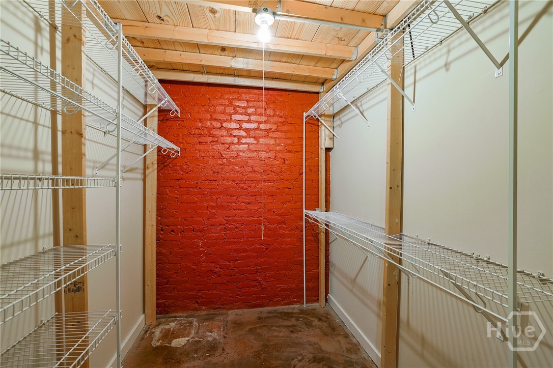 585 White Circle 504 Property Photo 21