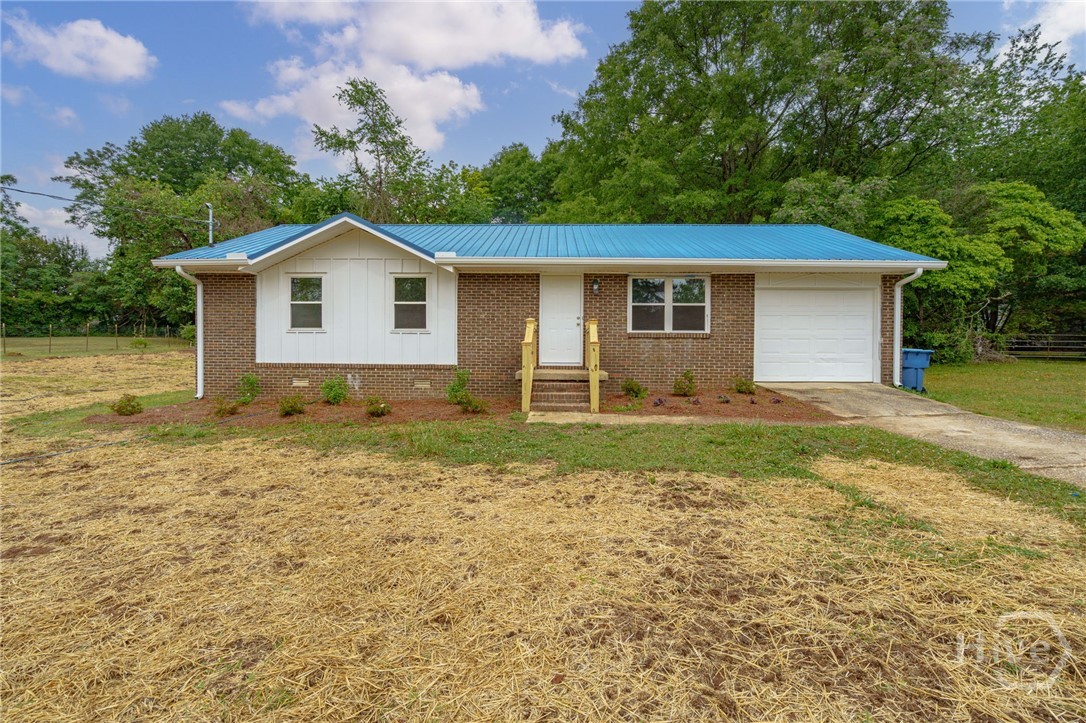 185 Berry Drive Property Photo 1