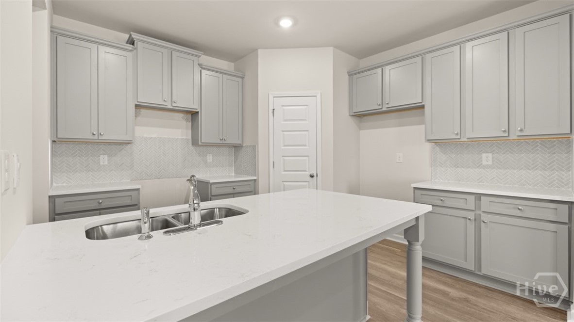 319 Tate Street Property Photo 11