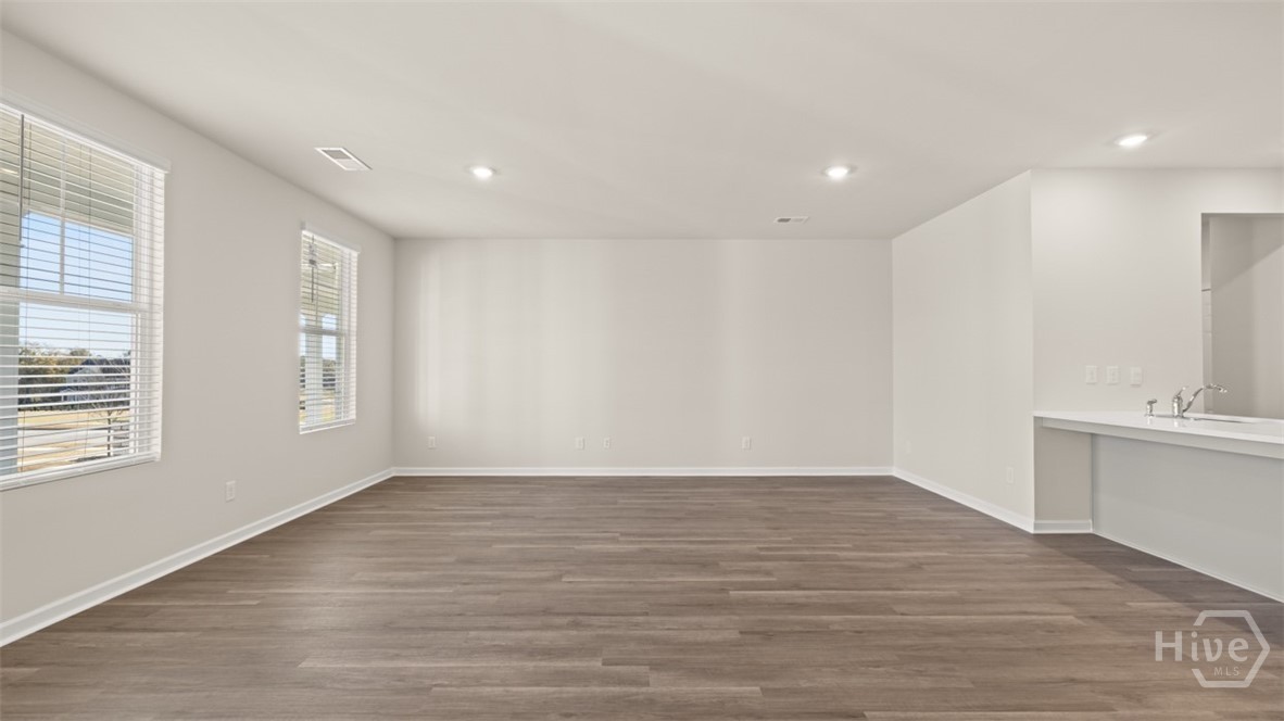 319 Tate Street Property Photo 13