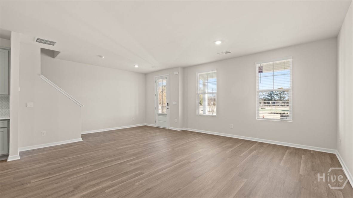 319 Tate Street Property Photo 14