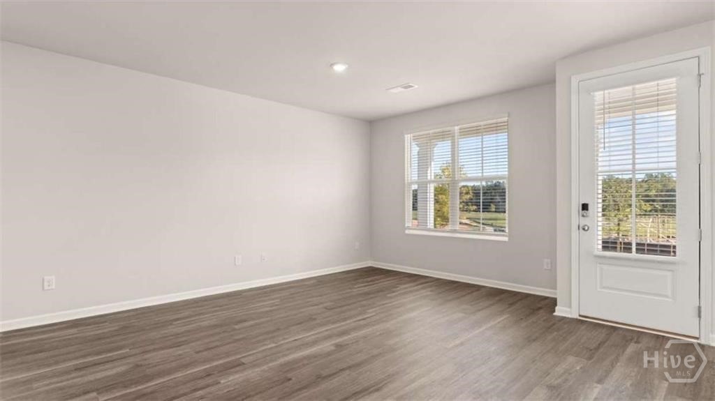 607 Cantor Way Property Photo 13