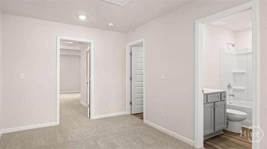 607 Cantor Way Property Photo 16