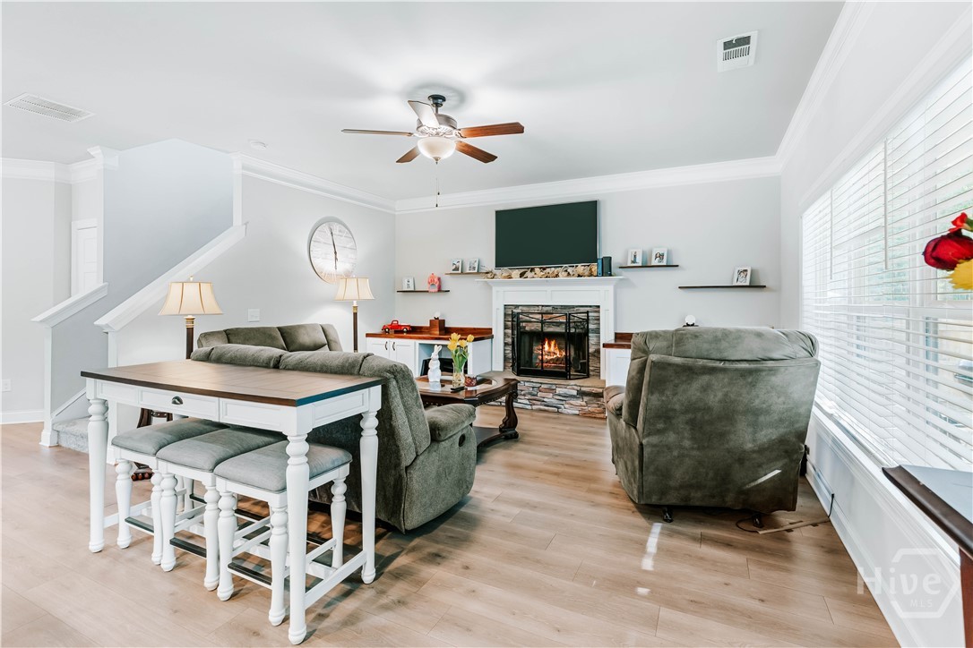20 Woodbury Lane Property Photo 18