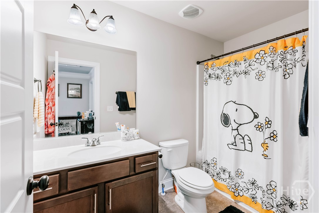 20 Woodbury Lane Property Photo 32