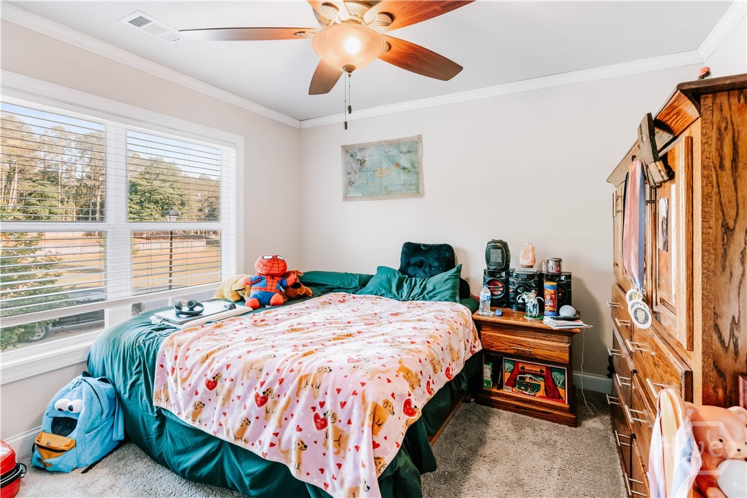 20 Woodbury Lane Property Photo 33