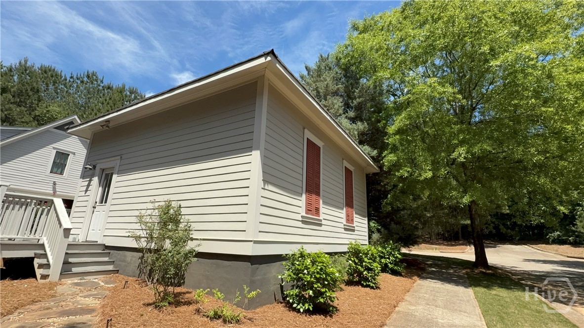 25 Charter Oak Drive Property Photo 2