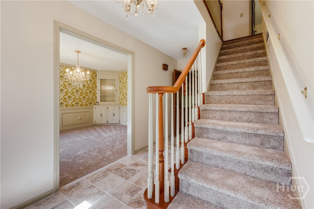 100 Robin Road Property Photo 15