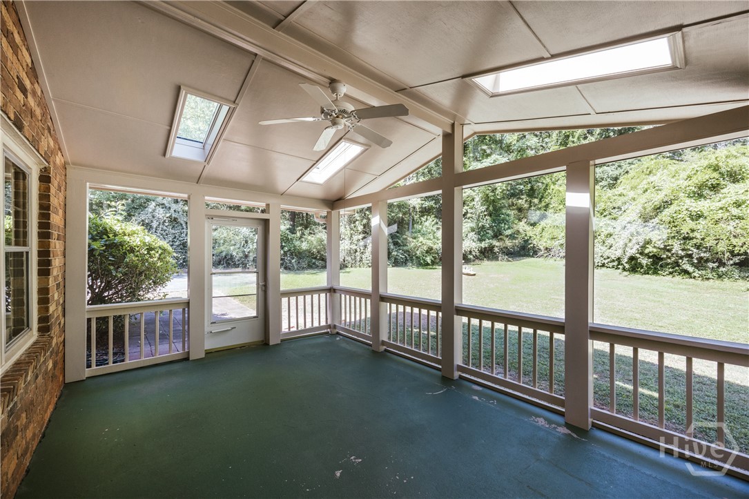 100 Robin Road Property Photo 20