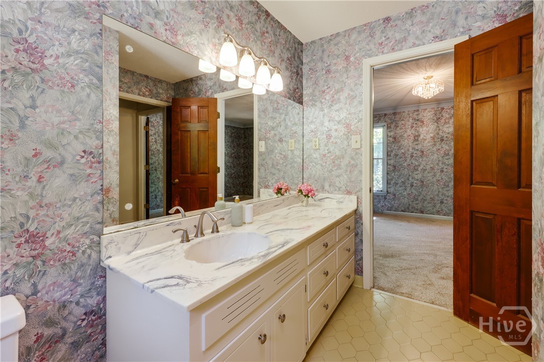 100 Robin Road Property Photo 27