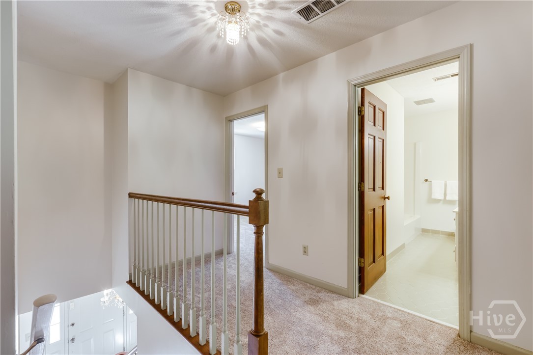 100 Robin Road Property Photo 31