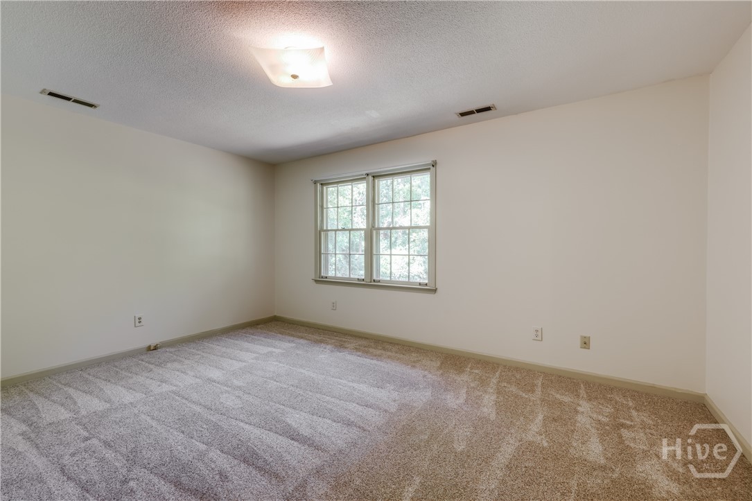 100 Robin Road Property Photo 32