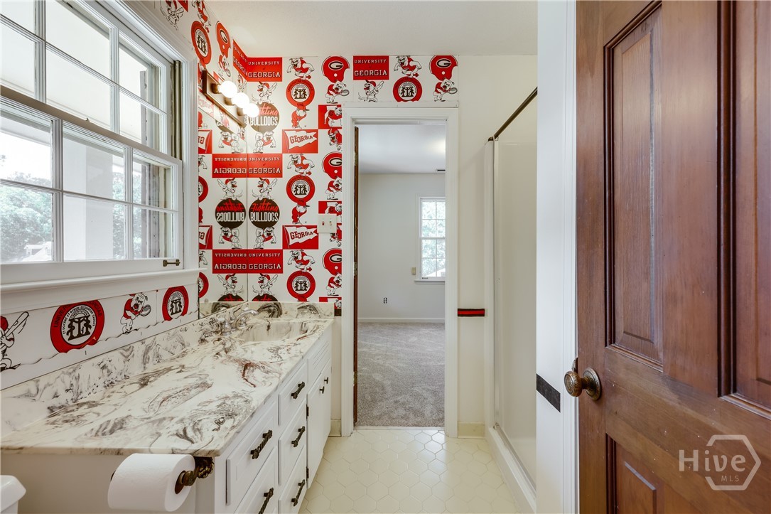100 Robin Road Property Photo 40