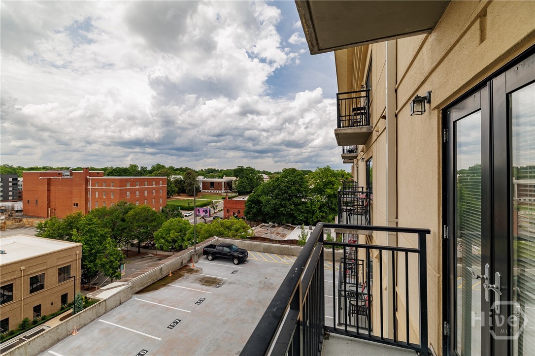 250 W Broad Street 720 Property Photo 15