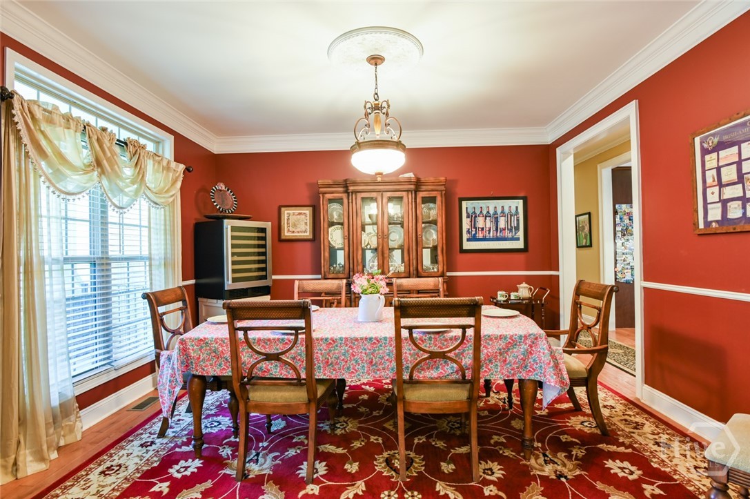 283 Creekside Drive Property Photo 8