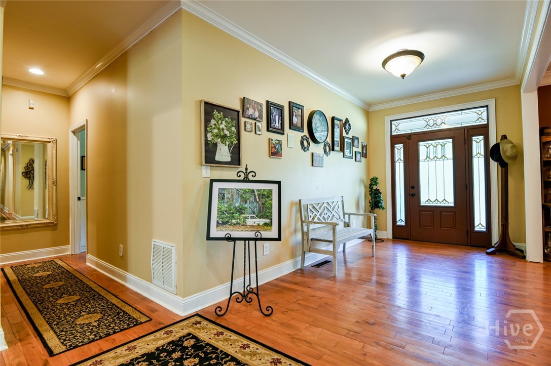 283 Creekside Drive Property Photo 10