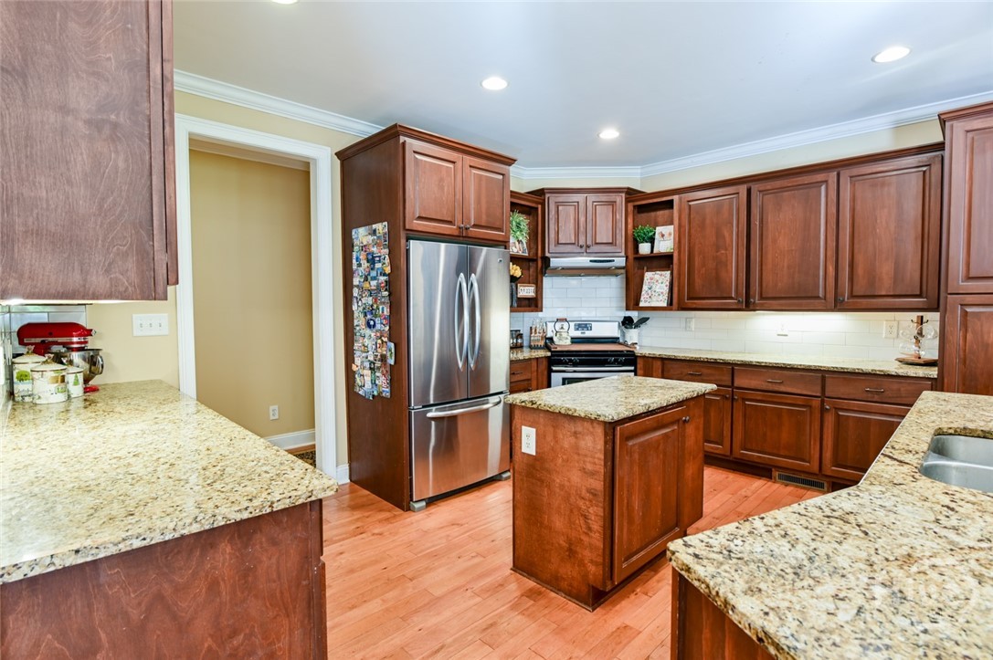 283 Creekside Drive Property Photo 15