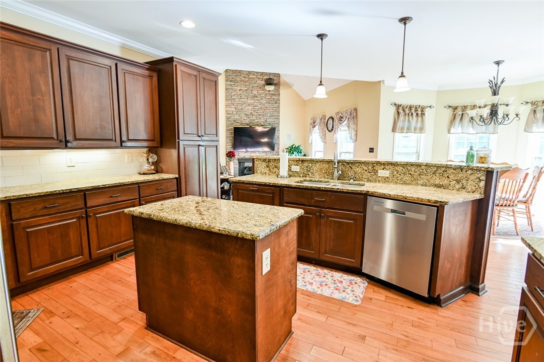 283 Creekside Drive Property Photo 16