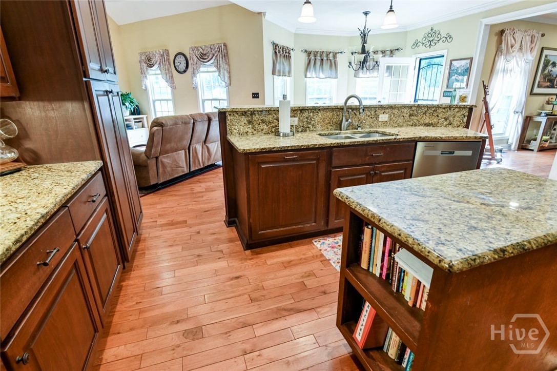 283 Creekside Drive Property Photo 19
