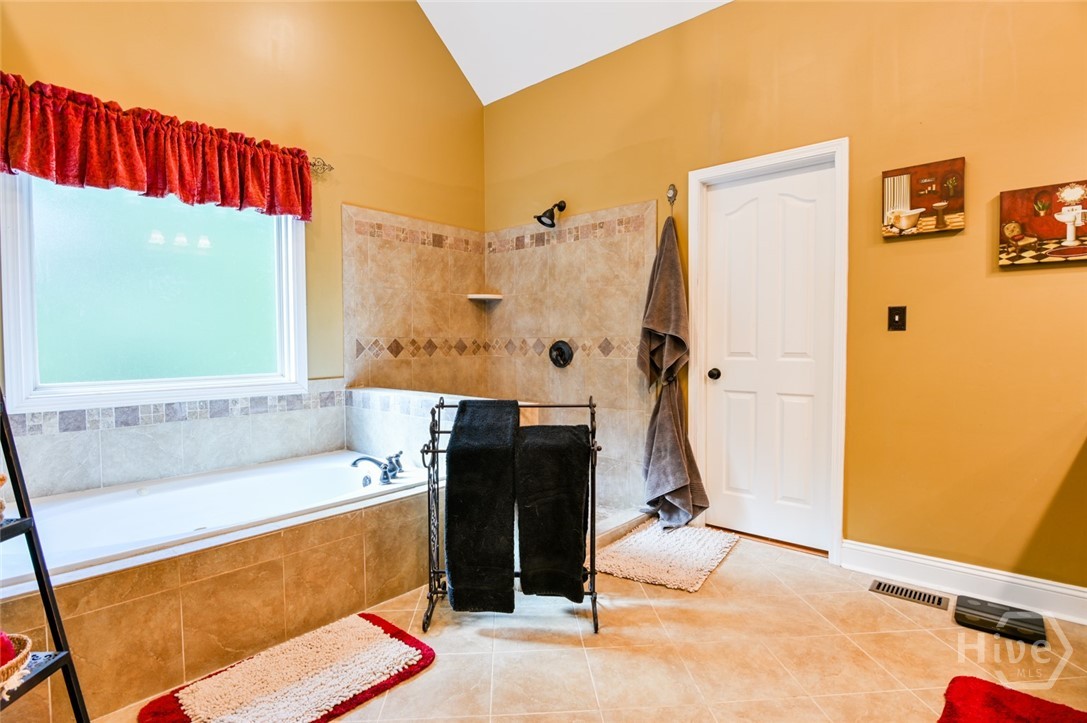 283 Creekside Drive Property Photo 26