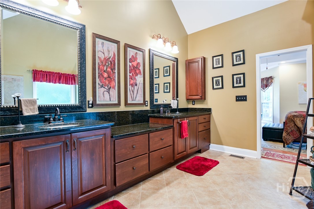 283 Creekside Drive Property Photo 28