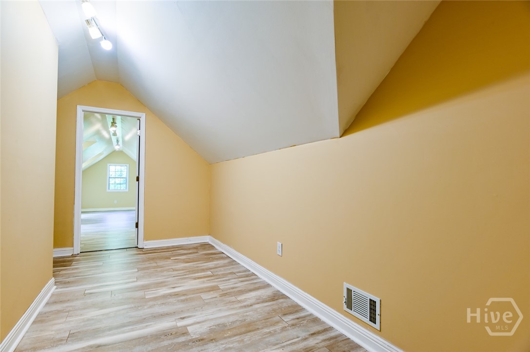 283 Creekside Drive Property Photo 42