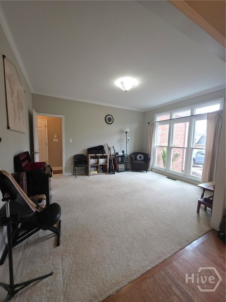 189 Ashbrook Drive Property Photo 5