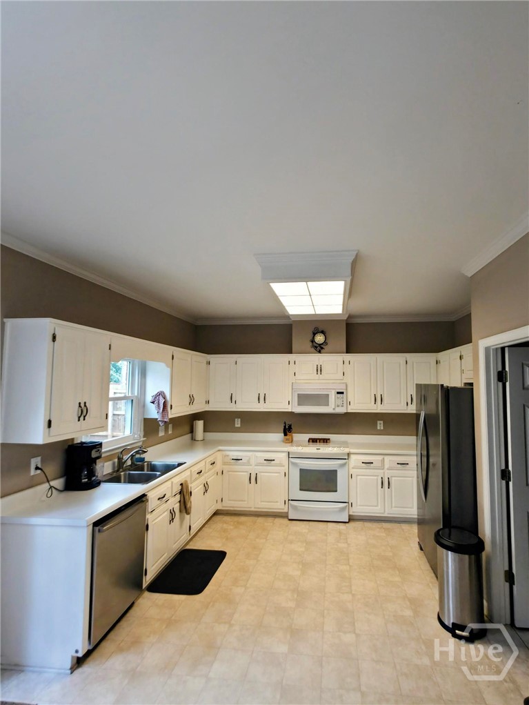 189 Ashbrook Drive Property Photo 7