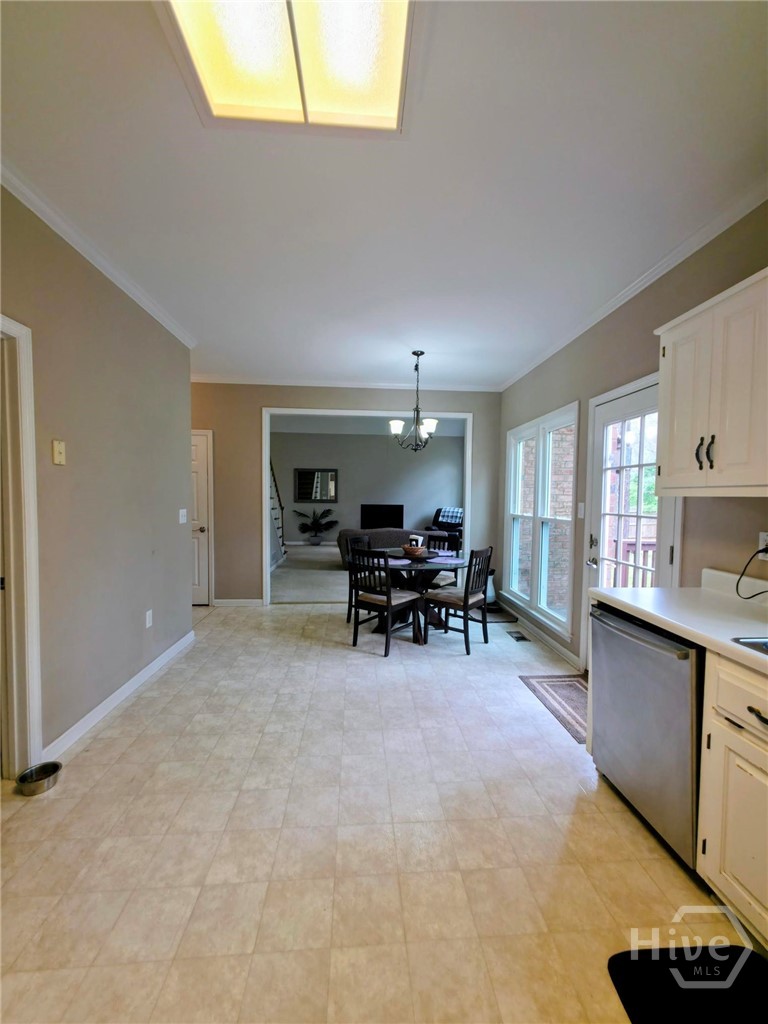 189 Ashbrook Drive Property Photo 8