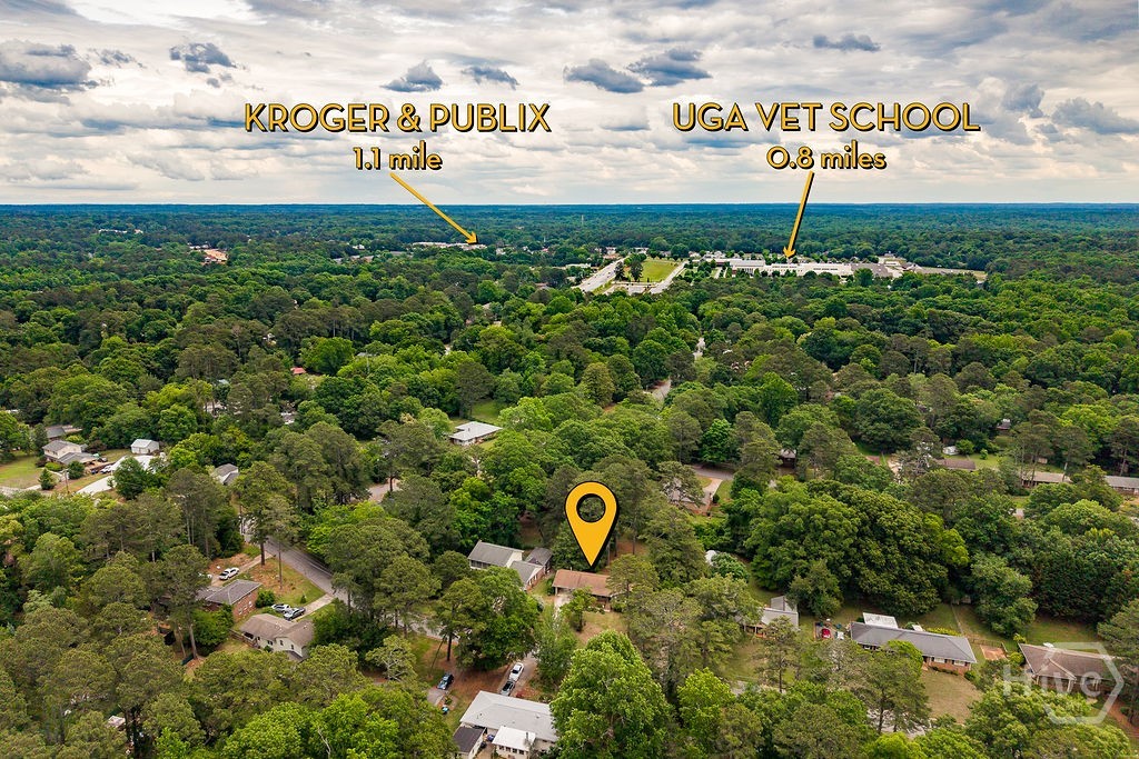 265 University Circle Property Photo 4