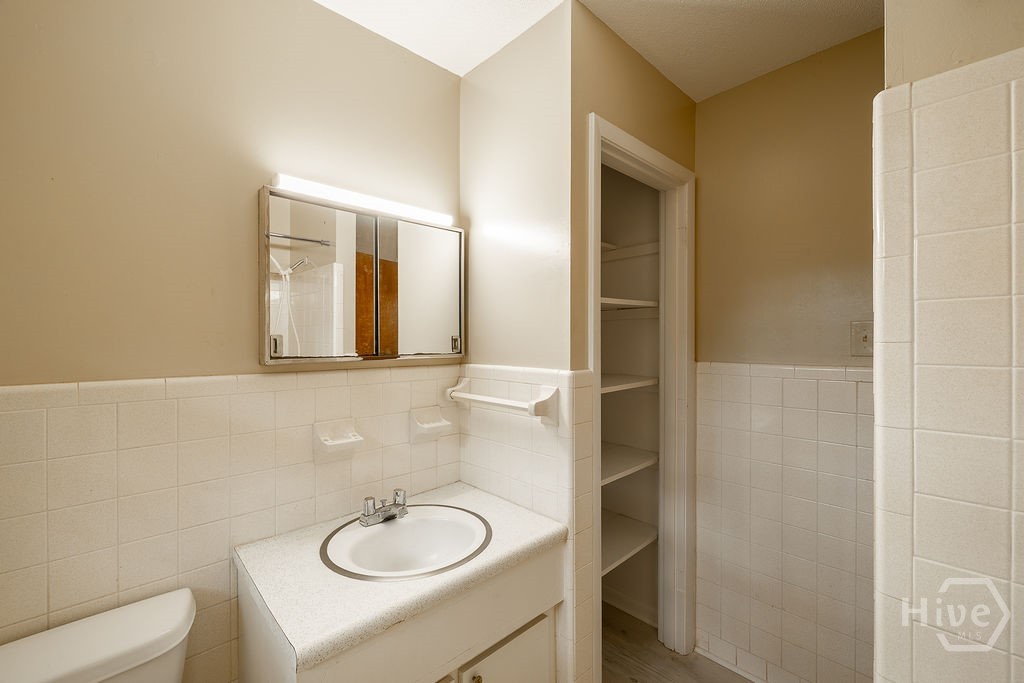 265 University Circle Property Photo 25