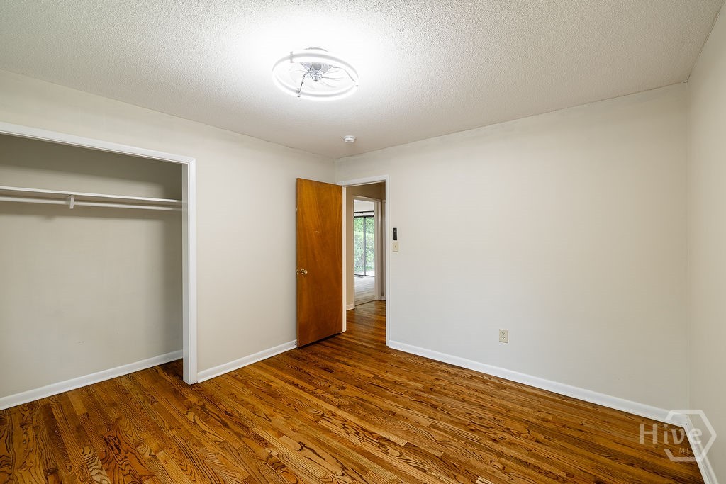 265 University Circle Property Photo 28