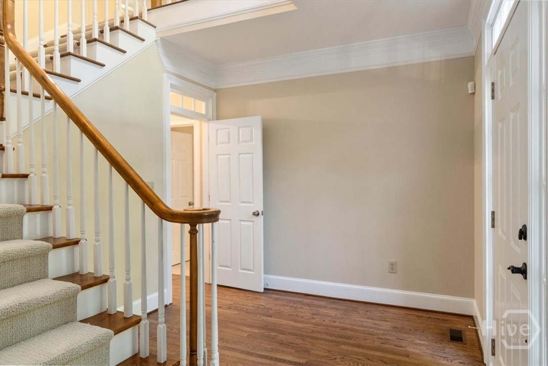 1080 Riverside Drive Property Photo 4