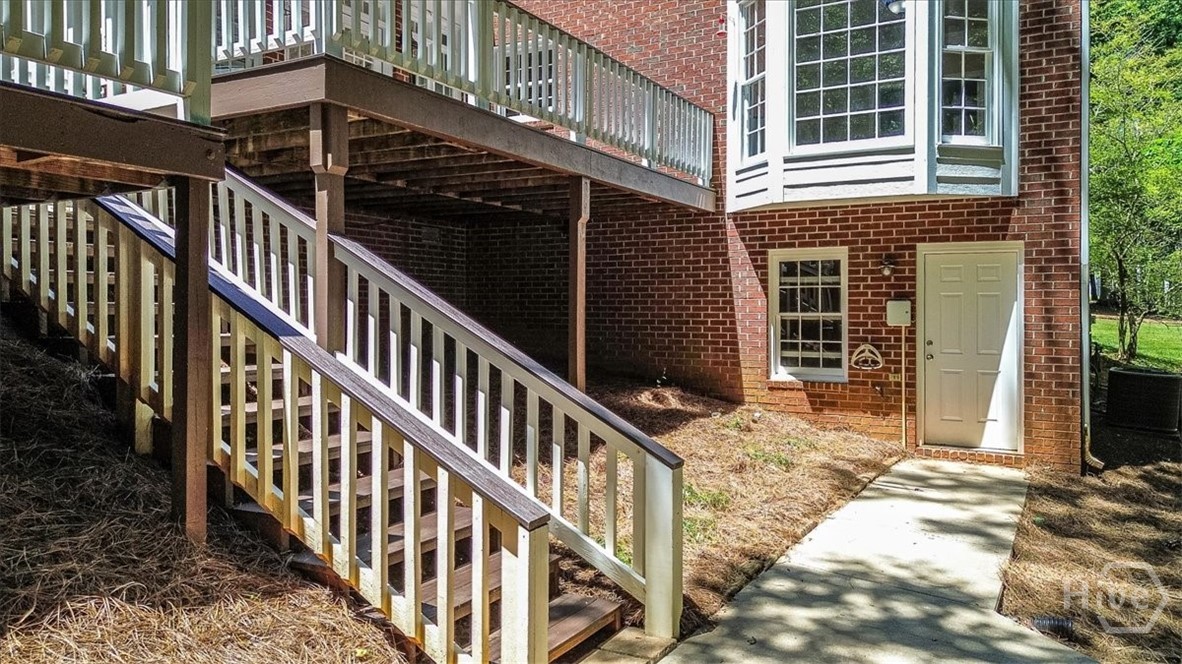 1080 Riverside Drive Property Photo 20