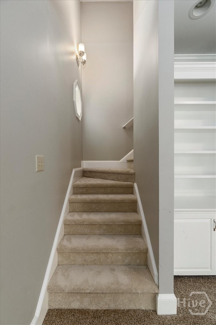 1080 Riverside Drive Property Photo 35