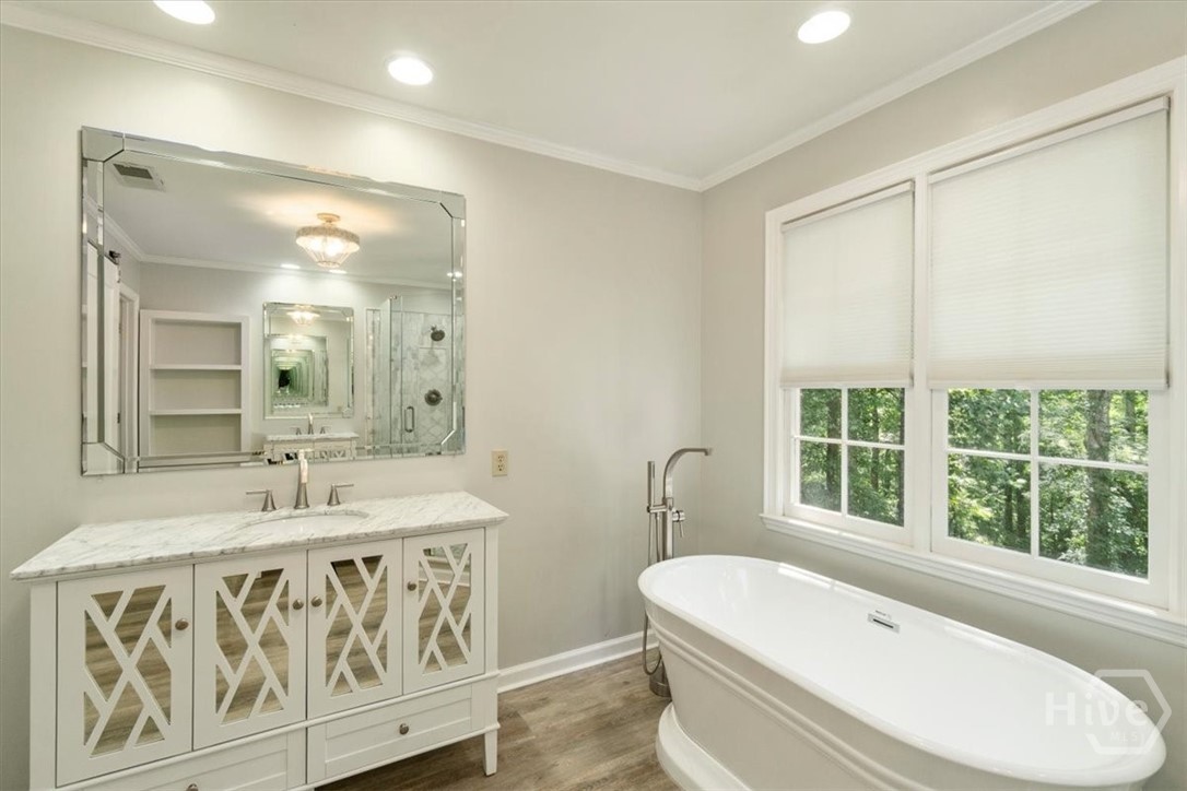 1080 Riverside Drive Property Photo 44