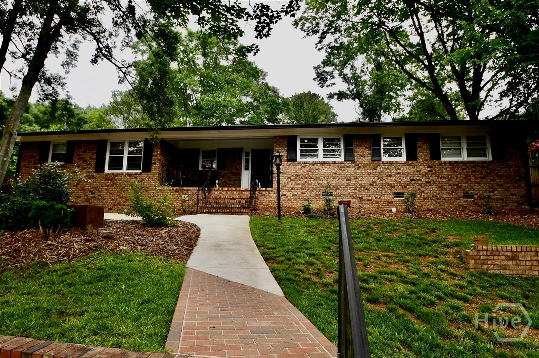 280 Valleybrook Drive Property Photo 4