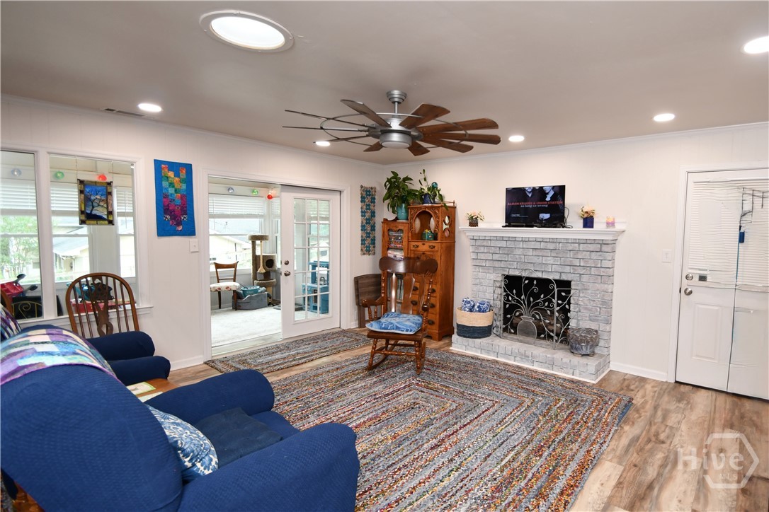 280 Valleybrook Drive Property Photo 14