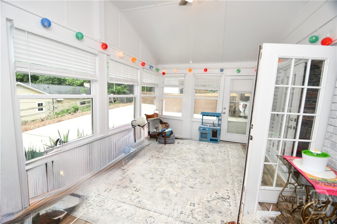 280 Valleybrook Drive Property Photo 15